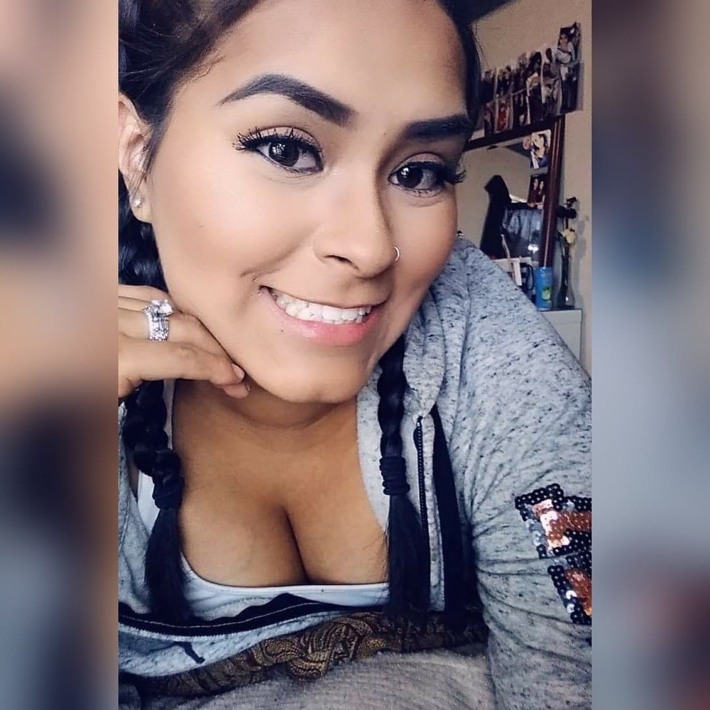 Meet your Posher, Melina